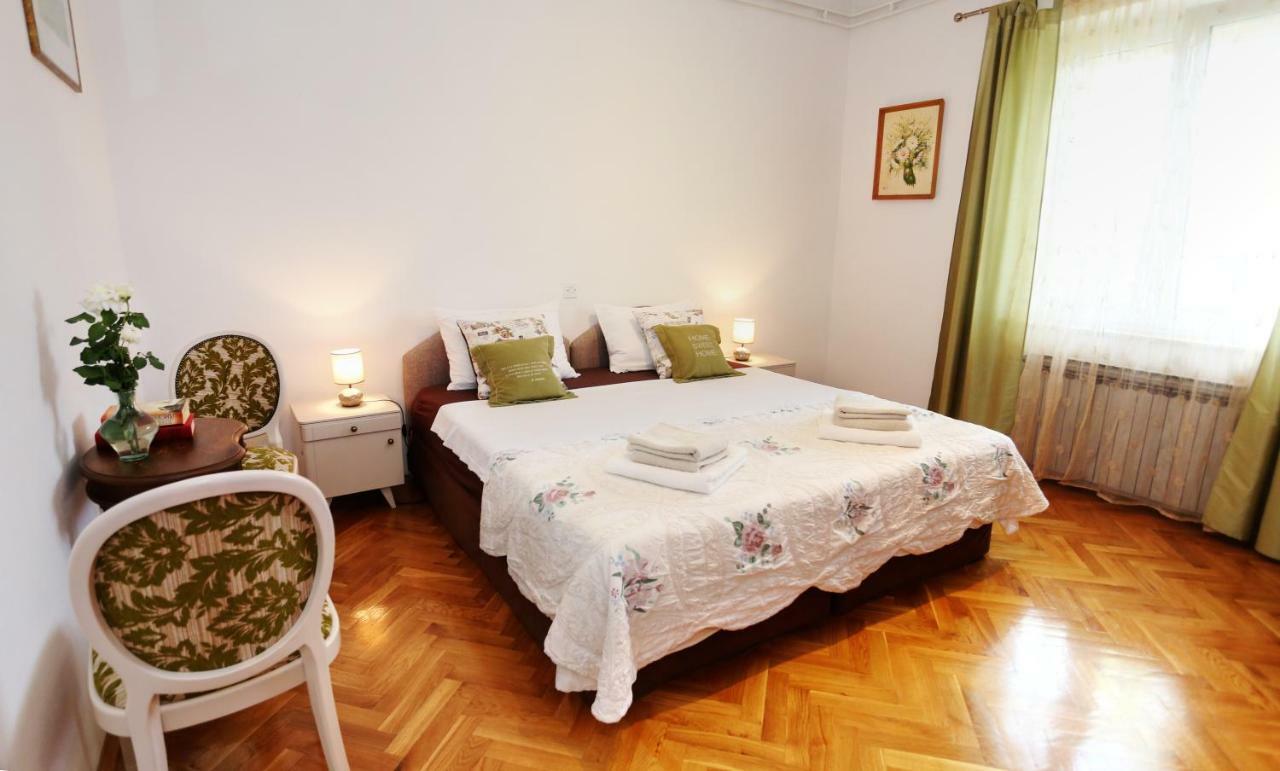 Apartments Rose Kaštela 外观 照片